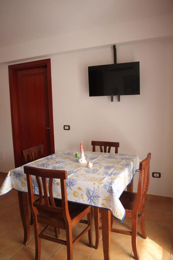 Magibac Due - Casa Vicino Aeroporto E Mater Olbia Apartment Exterior photo